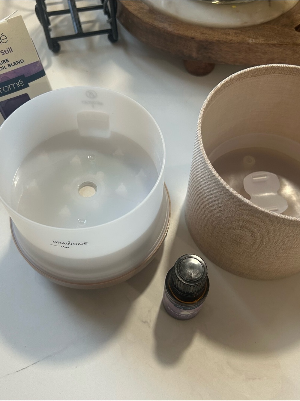 Essentials oil diffuser NWObox 100ml (It comes with an oil.) - Picture 4 of 5
